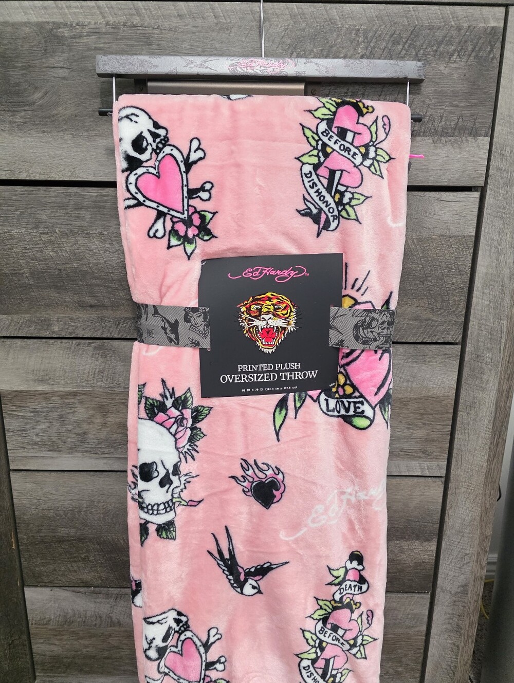 Ed Hardy Skulls & Birds Tatoo Oversized Pink Throw Blanket New